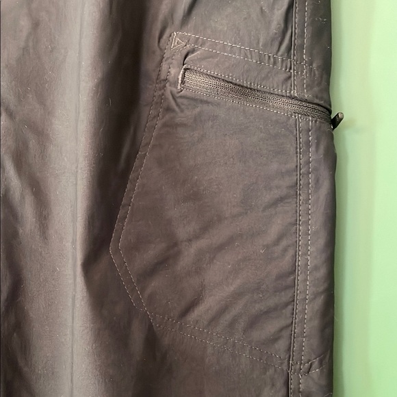 Eddie Bauer Women's 16 Black Tech Capri Pants Outdoor Hiking - Picture 6 of 9